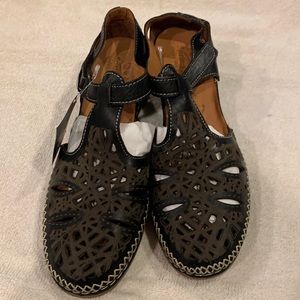 Brand new size 8 spring step, leather sandals with tags